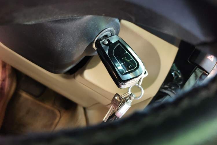 Used Toyota Corolla 2014 1.6L CVT GL Vehicle Key