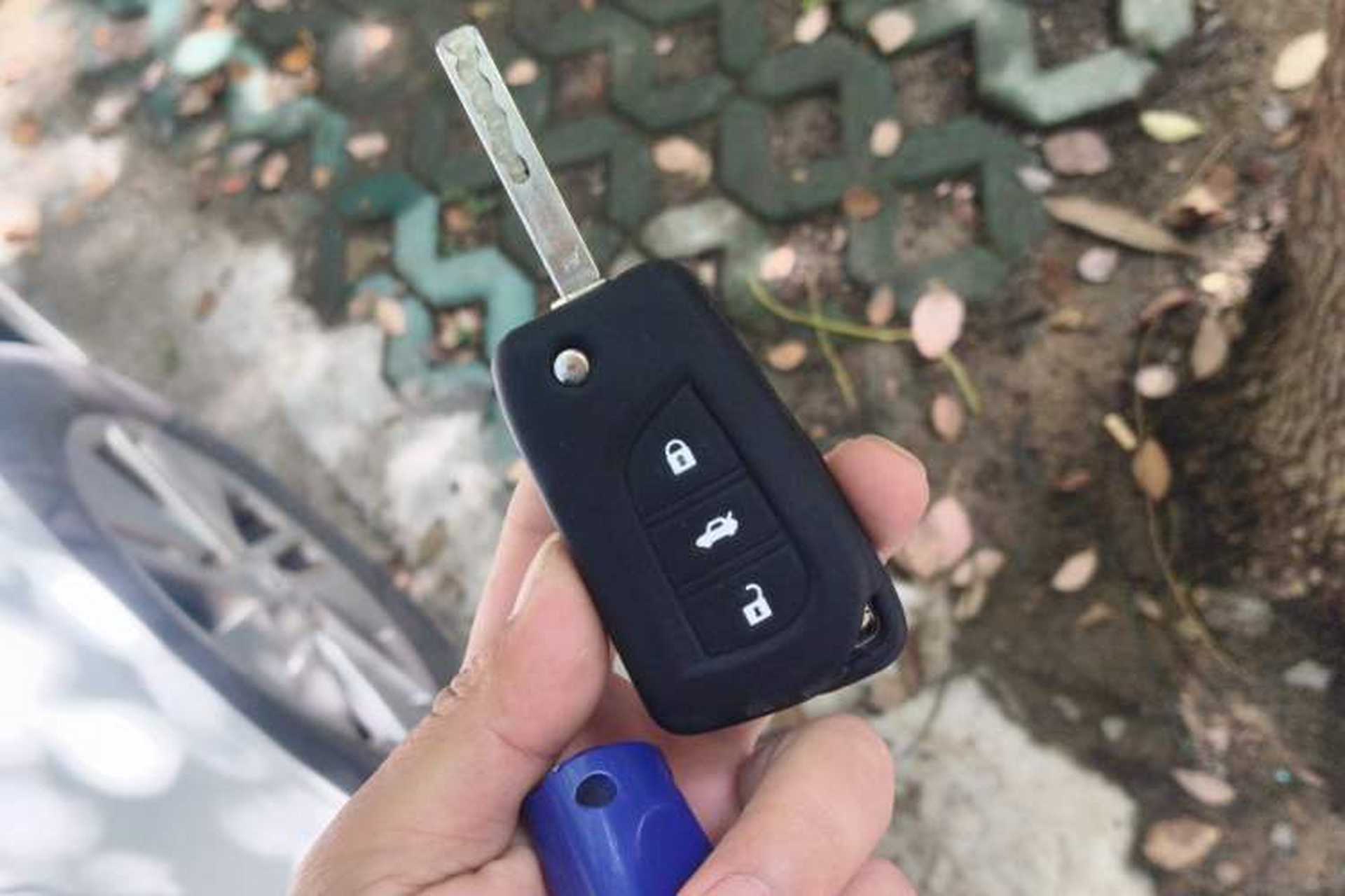 Used Toyota Corolla 2014 1.6L CVT GL Vehicle Key