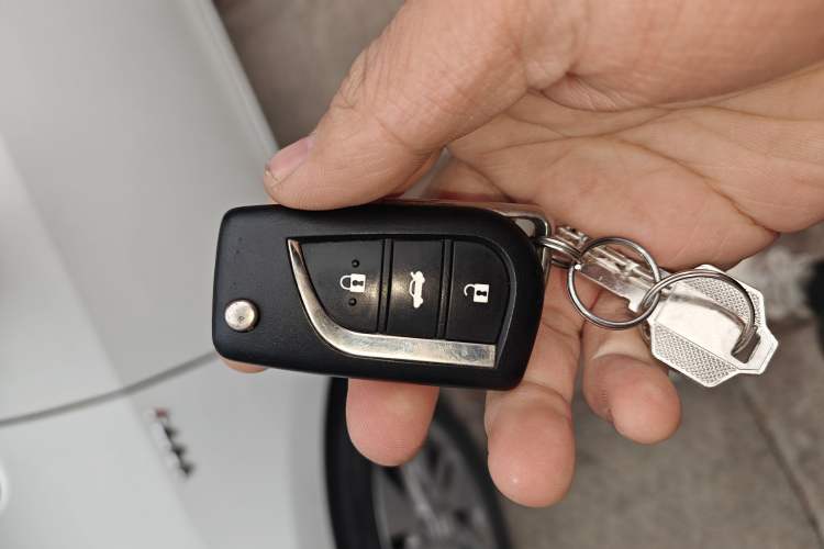 Used Toyota Corolla 2014 1.6L CVT GL Vehicle Key
