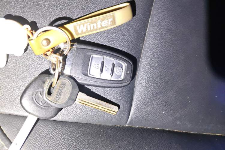 Used Toyota Corolla 2014 1.6L CVT GL-i Leather Edition Vehicle Key