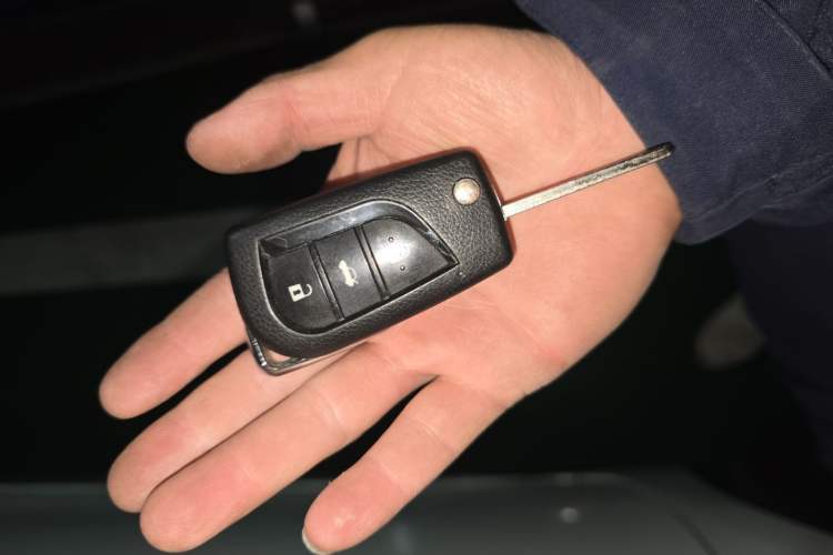 Used Toyota Corolla 2014 1.6L CVT GL-i Vehicle Key