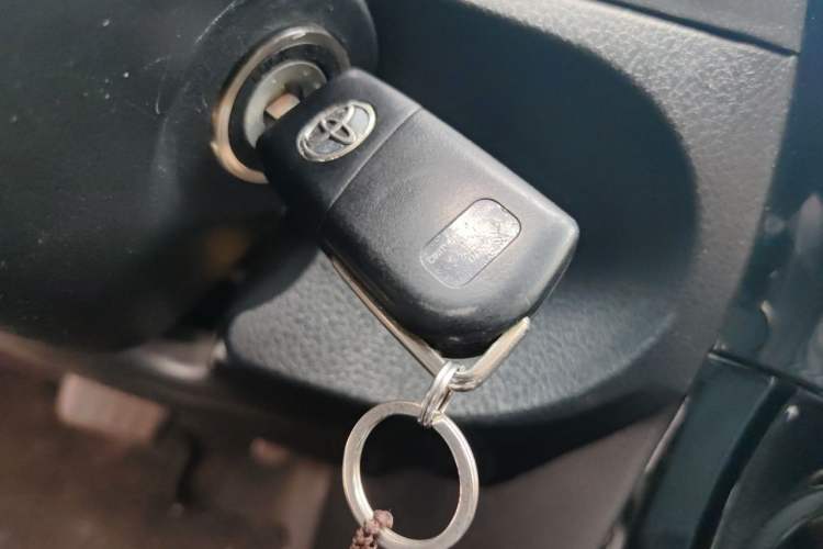 Used Toyota Corolla 2014 1.6L CVT GL Vehicle Key