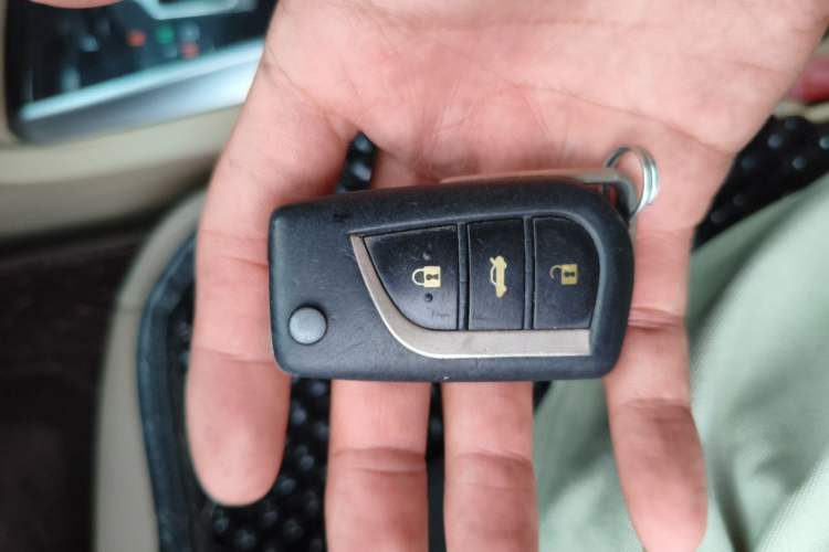 Used Toyota Corolla 2014 1.6L CVT GL Vehicle Key