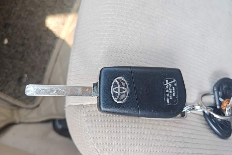 Used Toyota Corolla 2014 1.6L CVT GL Vehicle Key
