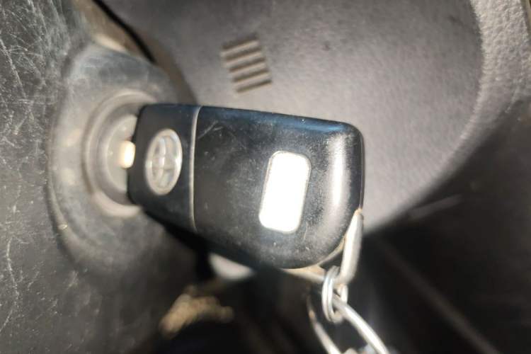 Used Toyota Corolla 2014 1.6L CVT GL Vehicle Key