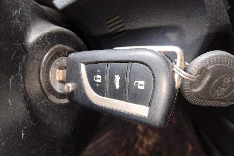 Used Toyota Corolla 2014 1.6L CVT GL Vehicle Key