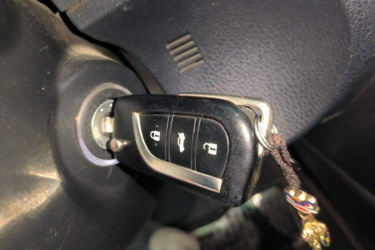 Used Toyota Corolla 2014 1.6L CVT GL-i Vehicle Key