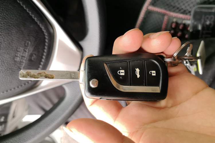 Used Toyota Corolla 2014 1.6L CVT GL-i Vehicle Key