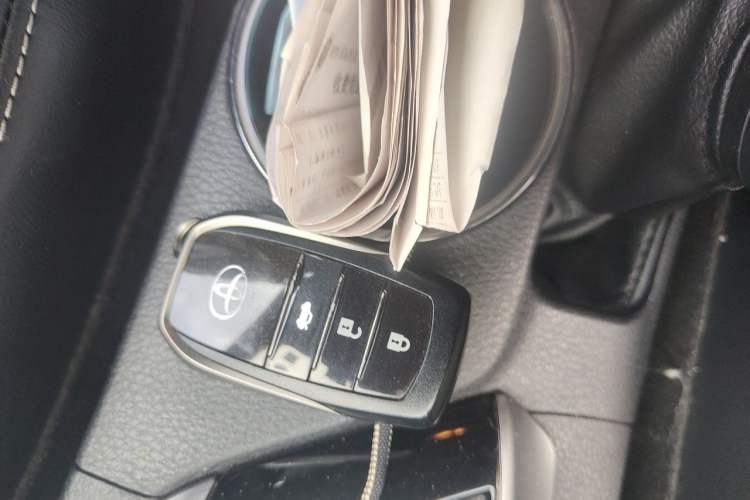 Used Toyota Corolla 2014 1.6L CVT GLX-i Vehicle Key