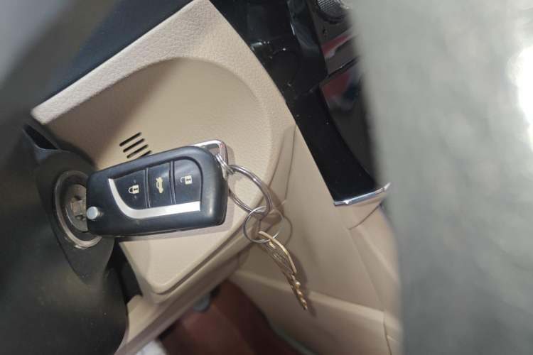 Used Toyota Corolla 2014 1.6L CVT GL Vehicle Key