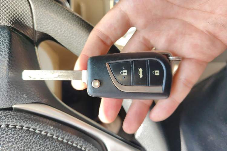 Used Toyota Corolla 2014 1.6L CVT GL Vehicle Key