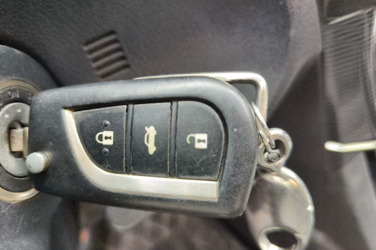 Used Toyota Corolla 2014 1.6L CVT GL-i Leather Edition Vehicle Key