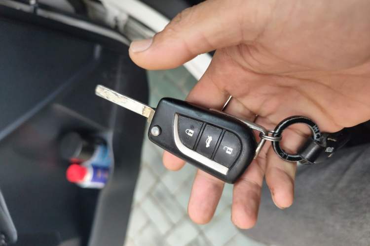 Used Toyota Corolla 2014 1.6L Manual GL Vehicle Key