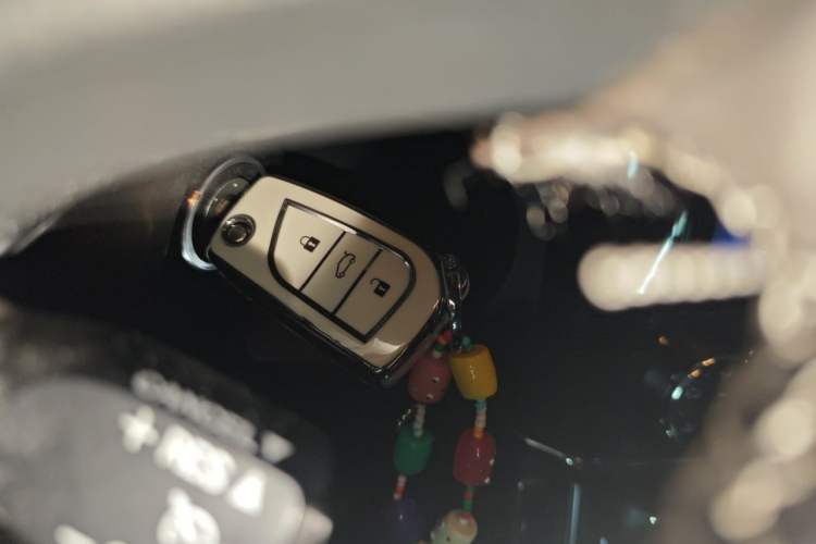 Used Toyota Corolla 2014 1.6L CVT GL-i Vehicle Key
