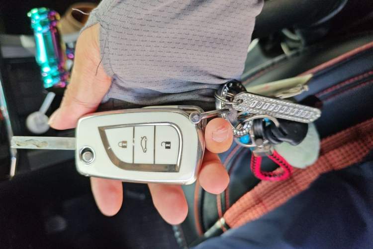 Used Toyota Corolla 2014 1.6L CVT GL Vehicle Key