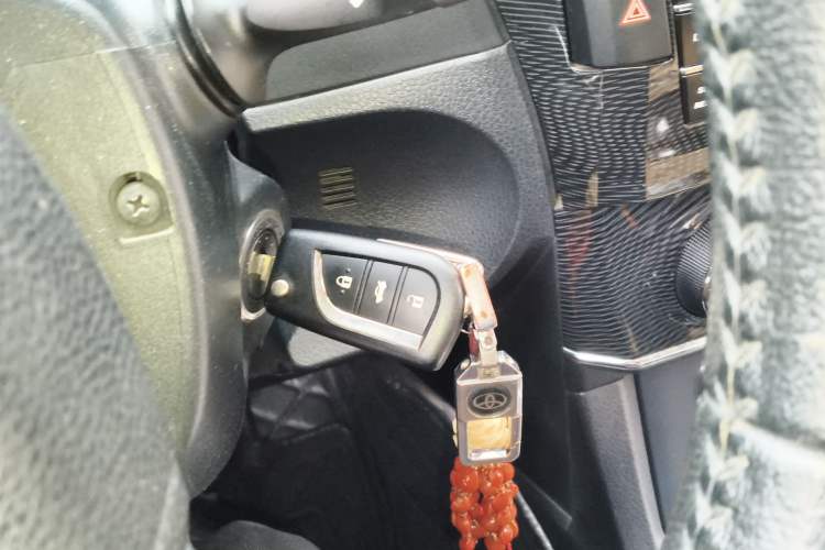 Used Toyota Corolla 2014 1.6L CVT GL-i Leather Edition Vehicle Key