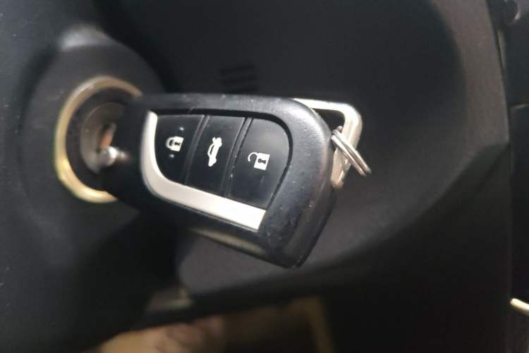 Used Toyota Corolla 2014 1.6L CVT GL Vehicle Key