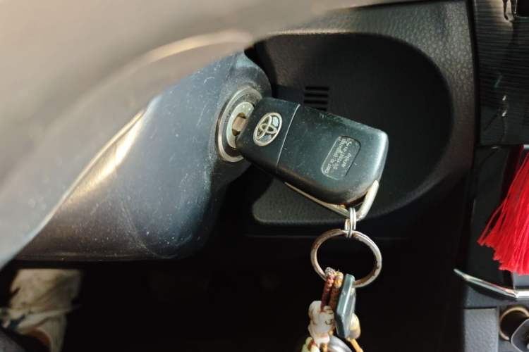 Used Toyota Corolla 2014 1.6L CVT GL Vehicle Key
