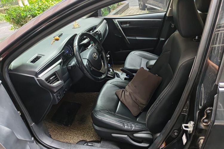 Used Toyota Corolla 2016 Dual-Engine 1.8L E-CVT Elite Edition Left Front Seat