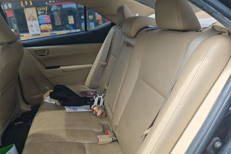 Used Toyota Corolla 2016 Dual-Engine 1.8L E-CVT Elite Edition Left Rear Seat