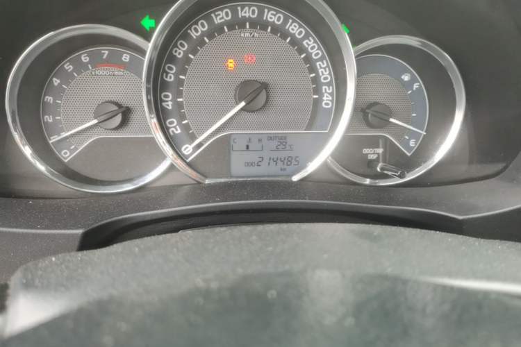 Used Toyota Corolla 2016 1.6L Manual GL-i Cool Edition Odometer Close Up