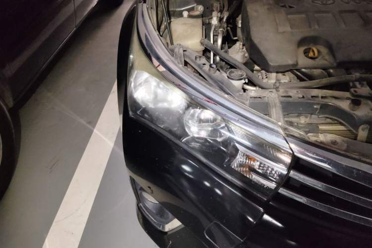 Used Toyota Corolla 2016 1.6L CVT GL-i Cool Edition Right Front Headlight