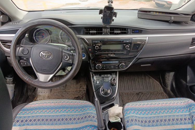 Used Toyota Corolla 2016 Dual-Engine 1.8L E-CVT Elite Edition Center Console