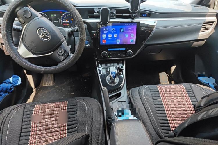 Used Toyota Corolla 2016 Dual-Engine 1.8L E-CVT Elite Edition Center Console