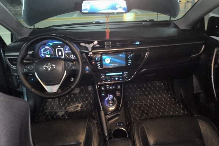 Used Toyota Corolla 2016 Dual-Engine 1.8L E-CVT Flagship Edition Center Console