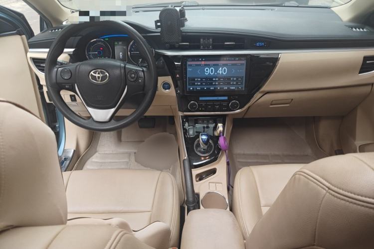 Used Toyota Corolla 2016 Dual-Engine 1.8L E-CVT Leading Edition Center Console