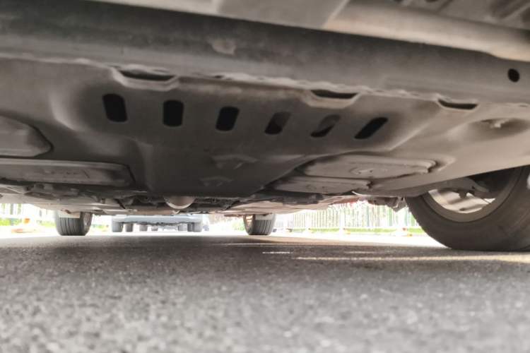 Used Toyota Corolla 2016 Dual-Engine 1.8L E-CVT Elite Edition Chassis Front