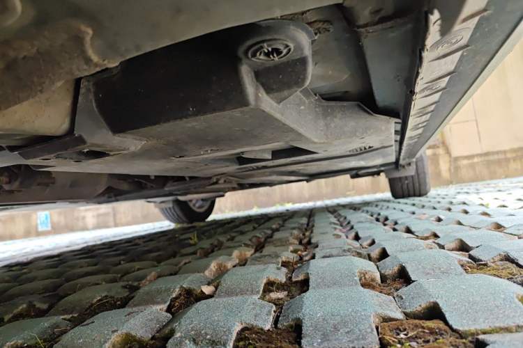 Used Toyota Corolla 2016 Dual-Engine 1.8L E-CVT Elite Edition Chassis Front Left