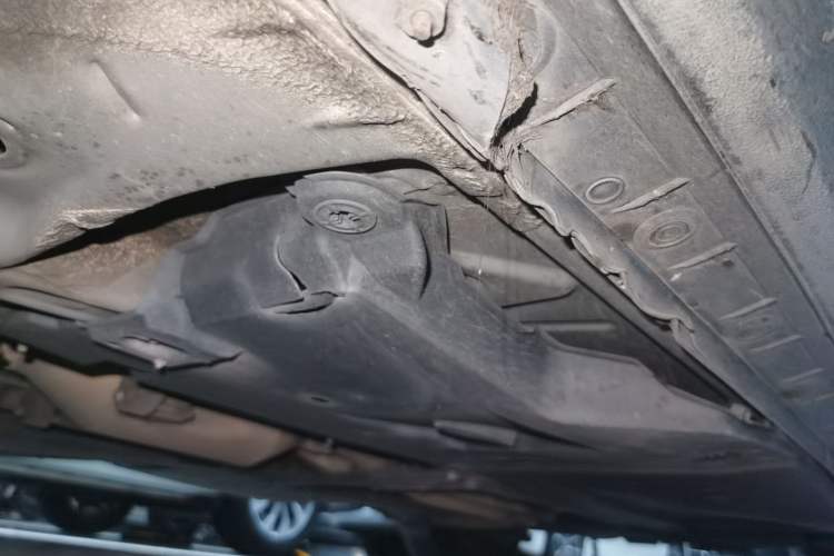 Used Toyota Corolla 2016 Dual-Engine 1.8L E-CVT Elite Edition Chassis Front Left