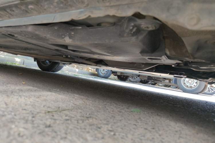 Used Toyota Corolla 2016 Dual-Engine 1.8L E-CVT Elite Edition Chassis Front Right