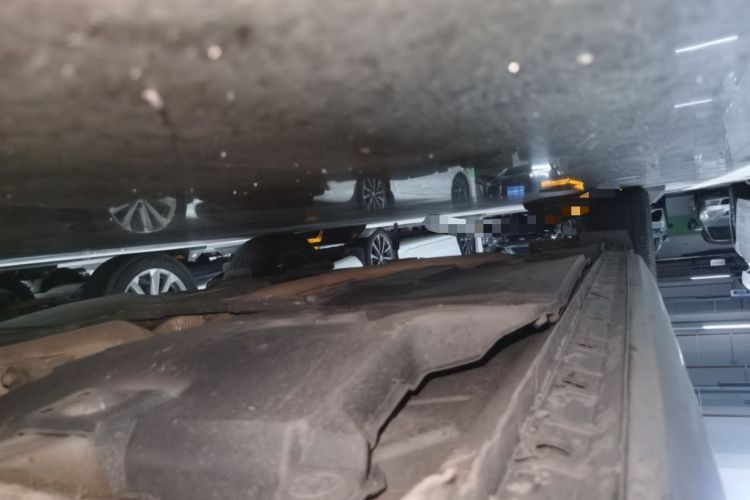 Used Toyota Corolla 2016 Dual-Engine 1.8L E-CVT Elite Edition Chassis Front Right