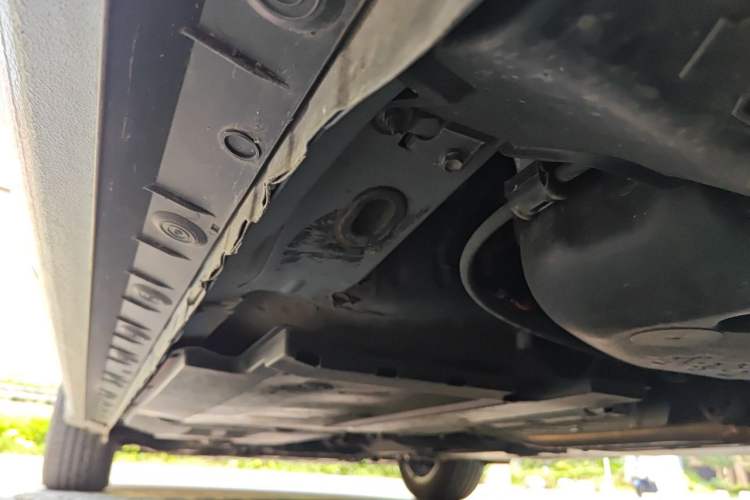 Used Toyota Corolla 2016 Dual-Engine 1.8L E-CVT Elite Edition Chassis Rear Left
