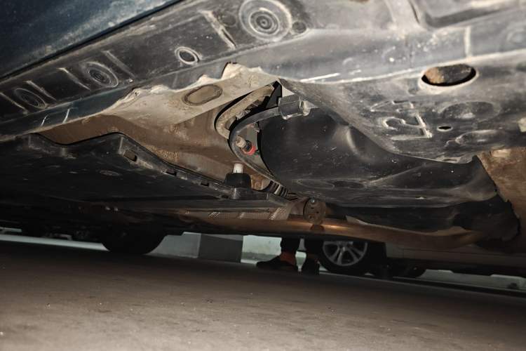 Used Toyota Corolla 2016 Dual-Engine 1.8L E-CVT Elite Edition Chassis Rear Left