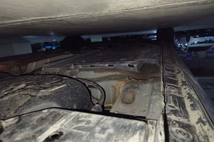 Used Toyota Corolla 2016 Dual-Engine 1.8L E-CVT Elite Edition Chassis Rear Left