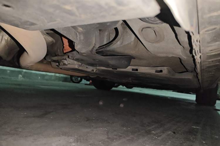 Used Toyota Corolla 2016 Dual-Engine 1.8L E-CVT Elite Edition Chassis Rear Right