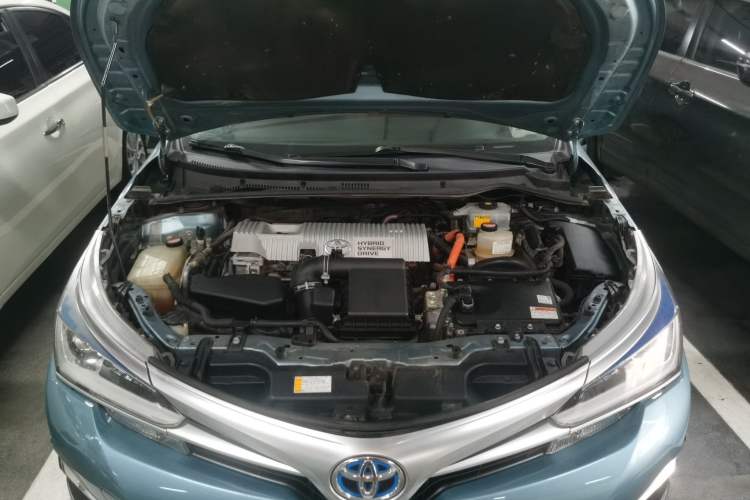 Used Toyota Corolla 2016 Dual-Engine 1.8L E-CVT Elite Edition Engine Bay