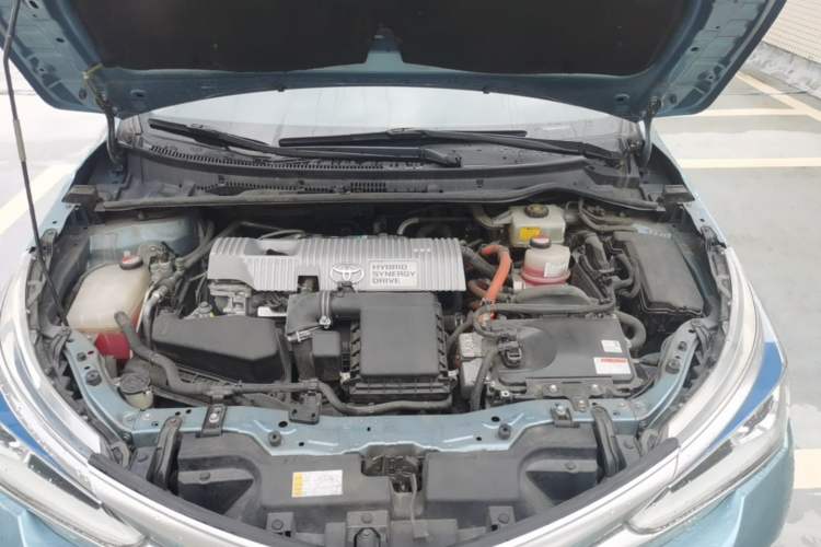 Used Toyota Corolla 2016 Dual-Engine 1.8L E-CVT Elite Edition Engine Bay