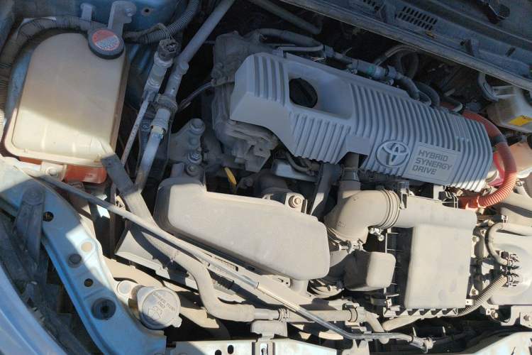 Used Toyota Corolla 2016 Dual-Engine 1.8L E-CVT Elite Edition Engine Bay Right