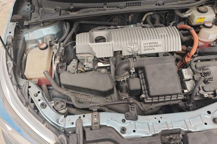 Used Toyota Corolla 2016 Dual-Engine 1.8L E-CVT Leading Edition Engine Bay Right