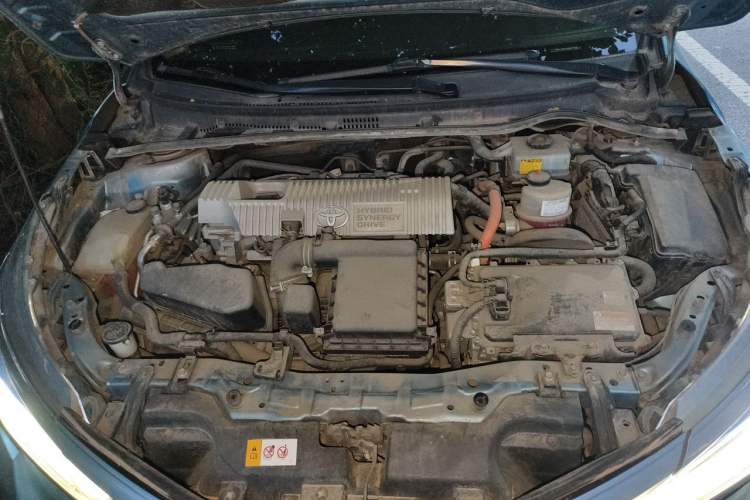 Used Toyota Corolla 2016 Dual-Engine 1.8L E-CVT Elite Edition Engine Bay