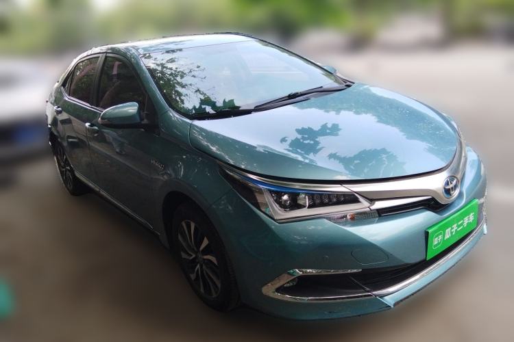 Used Toyota Corolla 2016 Dual-Engine 1.8L E-CVT Elite Edition Front Right 45 Deg