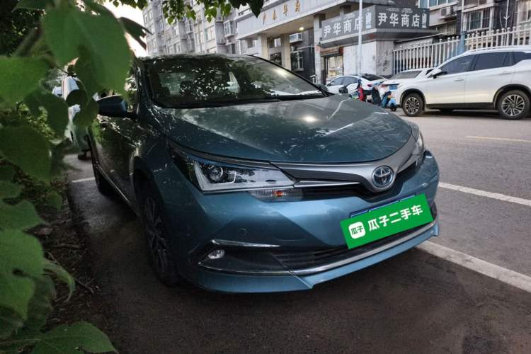 Used Toyota Corolla 2016 Dual-Engine 1.8L E-CVT Elite Edition Front Right 45 Deg