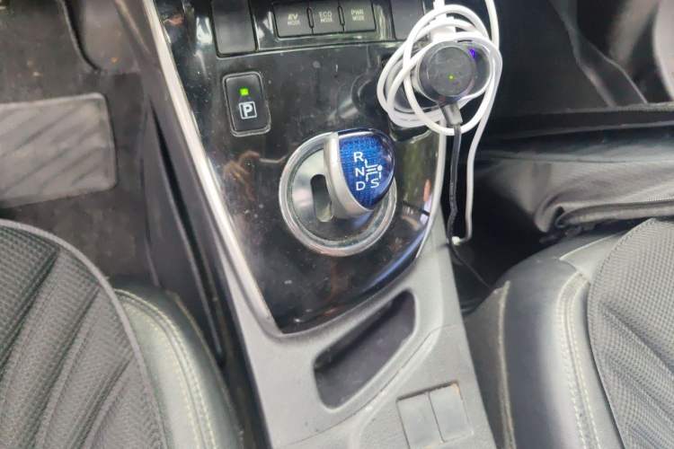 Used Toyota Corolla 2016 Dual-Engine 1.8L E-CVT Elite Edition Gear Lever