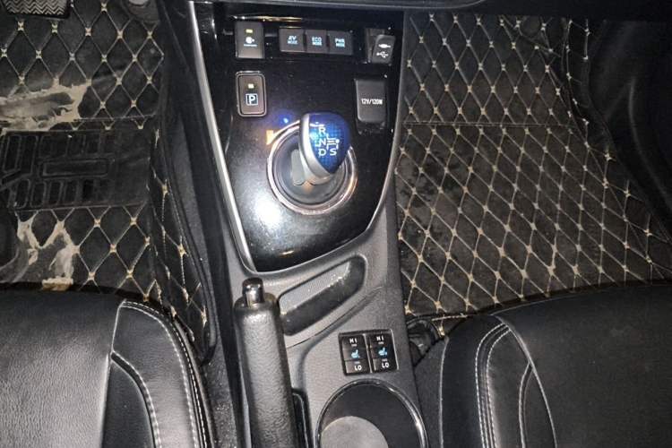Used Toyota Corolla 2016 Dual-Engine 1.8L E-CVT Flagship Edition Gear Lever