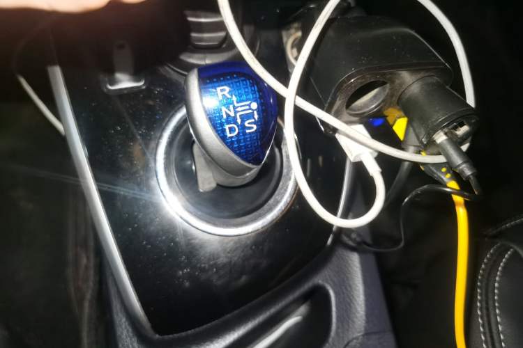Used Toyota Corolla 2016 Dual-Engine 1.8L E-CVT Elite Edition Gear Lever