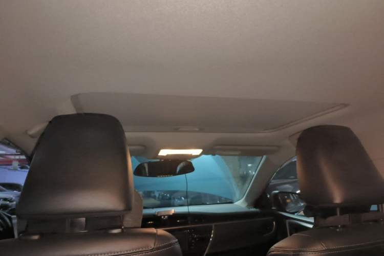 Used Toyota Corolla 2016 Dual-Engine 1.8L E-CVT Elite Edition Headliner